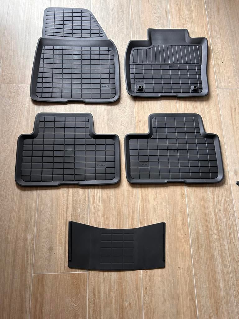 Originele, nieuwe rubberen vloermattenset voor Volvo XC40, Ophalen, Nieuw