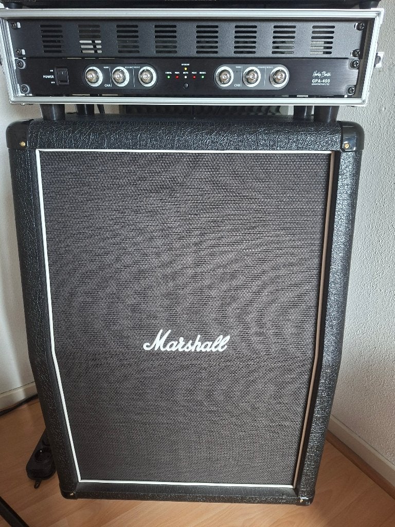 Marshall MX212AR met zwenkwielen, Ophalen, Zo goed als nieuw, Gitaar, 100 watt of meer