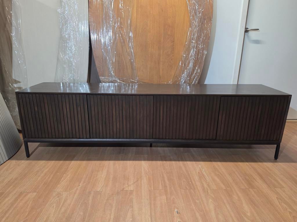 Tv-meubel Madison bruin 210 cm met 4 push-to-open deuren, Madison, Info@meubeloutletmeppel.nl, Modern, Industrieel, Zo goed als nieuw