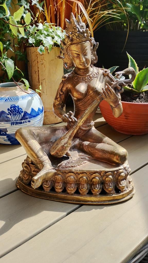 Bronzen beeld van de Hindoestaanse godin Saraswati Nepal, Ophalen of Verzenden, Zo goed als nieuw