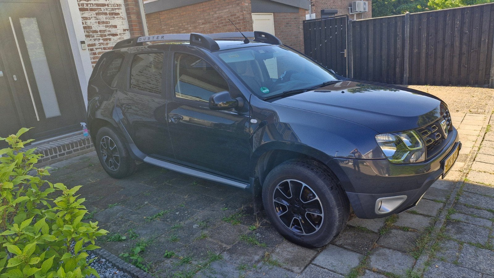 Dacia Duster 1.2 4x4 Black Shadow, Auto's, Startonderbreker, 125 pk, 4 cilinders, Duster