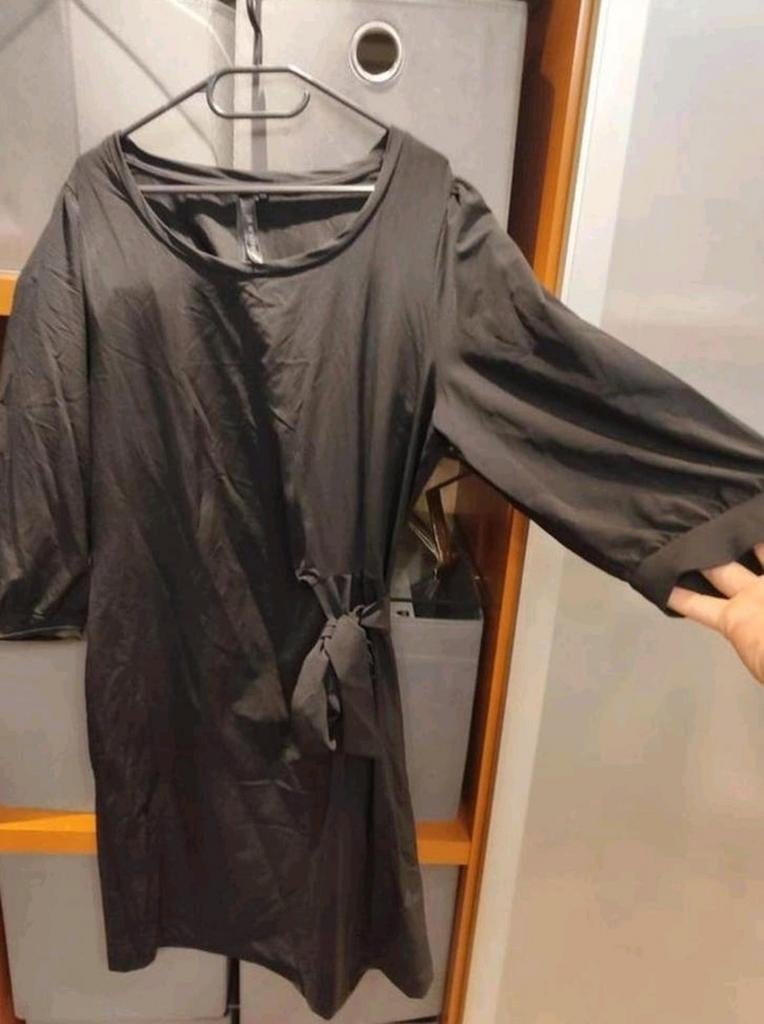 Je m'appelle travelstof zwart xxl, Kleding | Dames, Jurken, Zwart, Maat 46/48 (XL) of groter, Ophalen of Verzenden, Zo goed als nieuw