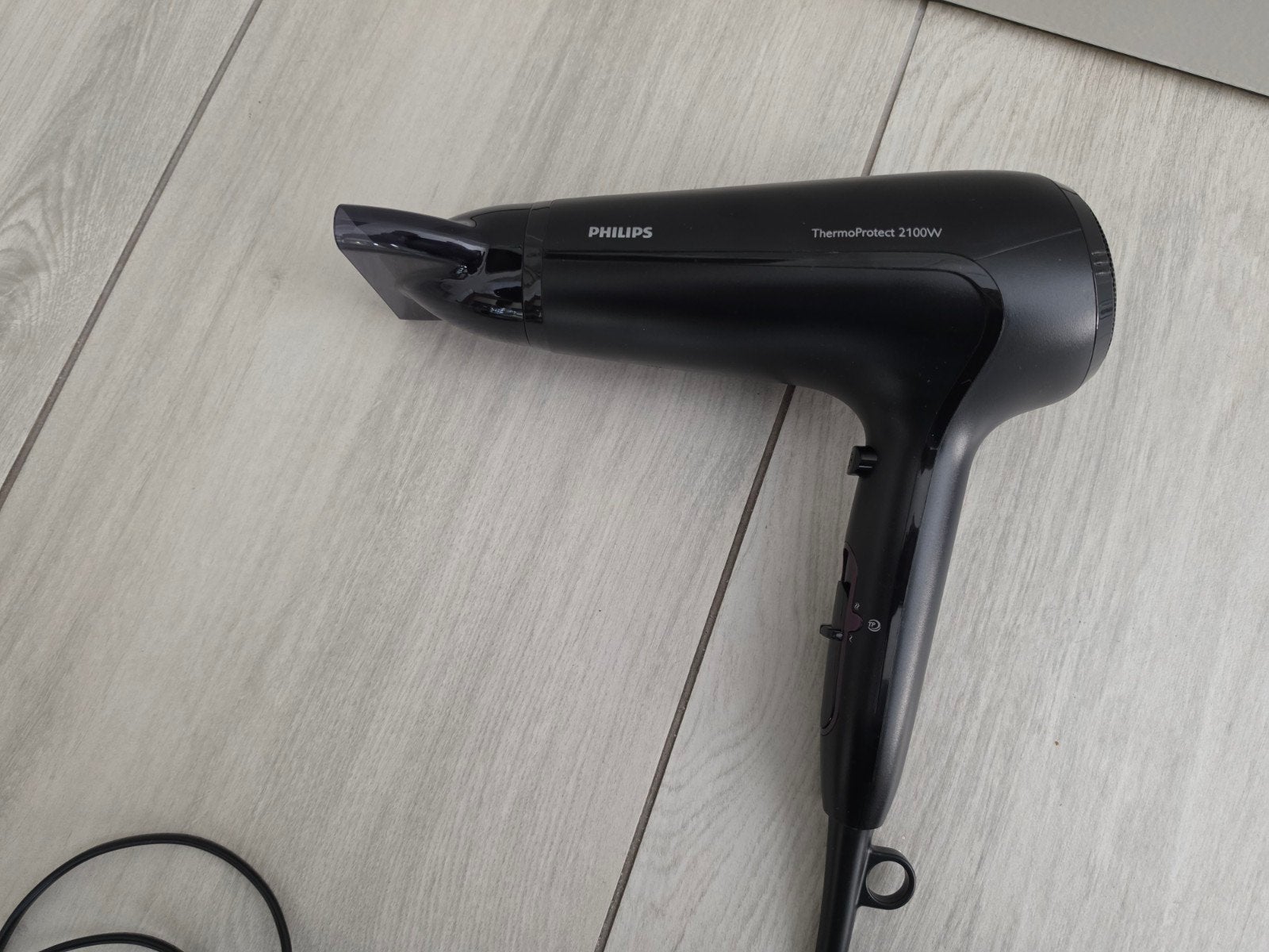 Föhn Philips ThermoProtect 2100W, Ophalen of Verzenden, Zo goed als nieuw, Haarverzorging