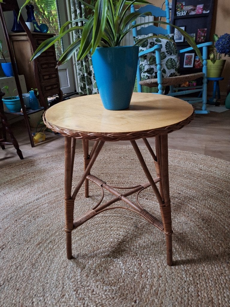 Vintage tafeltje, Ophalen