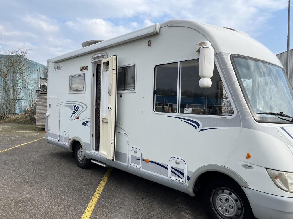 Frankia 600 / Camera / Airco / Sat / Zonnepaneel / Top staat, Overige merken, Info@autocenterveenstra.nl, Produksjewei 15
8501XD  JOURE, NL