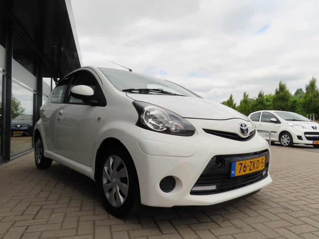Toyota AYGO 1.0 VVT-I Aspiration Airco 5 Deurs 2012, Auto's, Toyota, Voorwielaandrijving, Euro 5, Gebruikt, 4 stoelen
