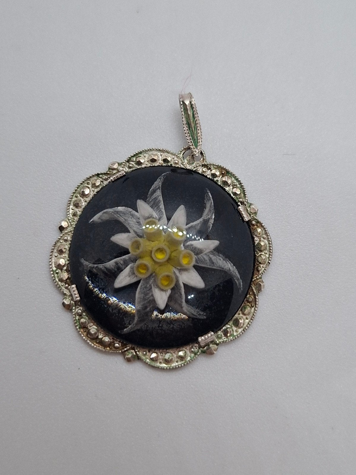 Antieke Zilveren Edelweiss Hanger uit Oostenrijk, c. 1920, Ophalen of Verzenden, Bloem of Plant, Zilver, Zilver