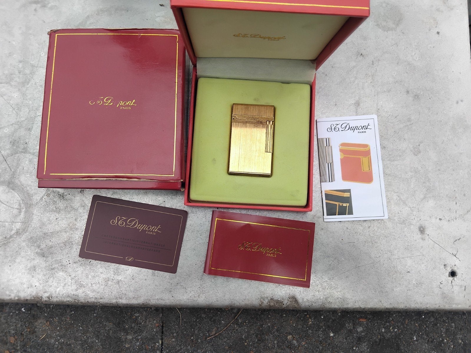 Vintage S.T. Dupont Paris Aansteker Goudkleurig met Doos, Verzamelen, Rookartikelen, Aanstekers en Luciferdoosjes, Ophalen of Verzenden