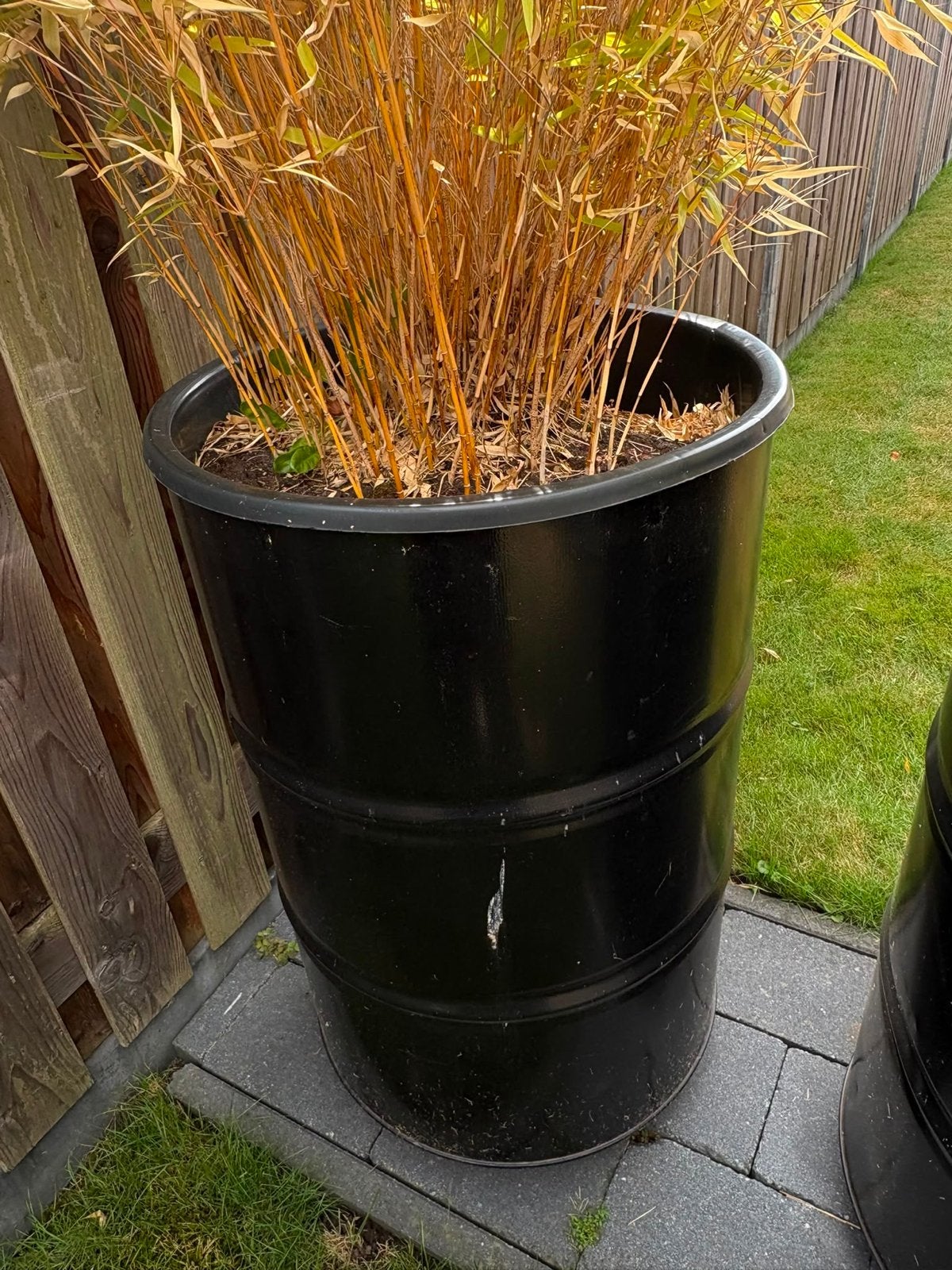 Grote zwarte plantenbakken / bloembakken (3 stuks), Ophalen, Gebruikt, Rond, Metaal