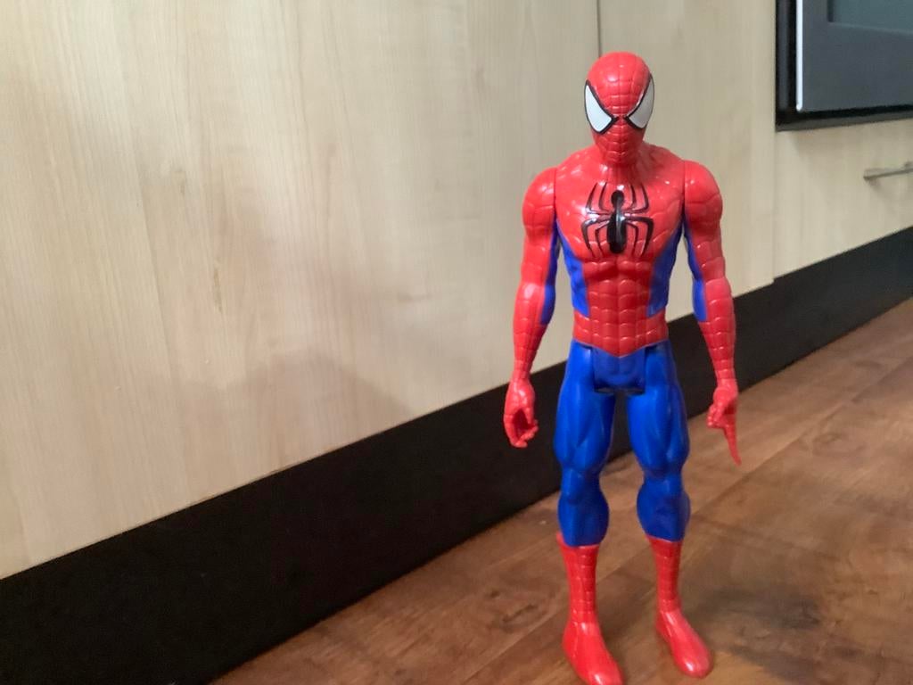 Hasbro Marvel Titan Hero Series Spider-Man actiefiguur, Verzamelen, Poppen, Ophalen of Verzenden, Zo goed als nieuw, Pop