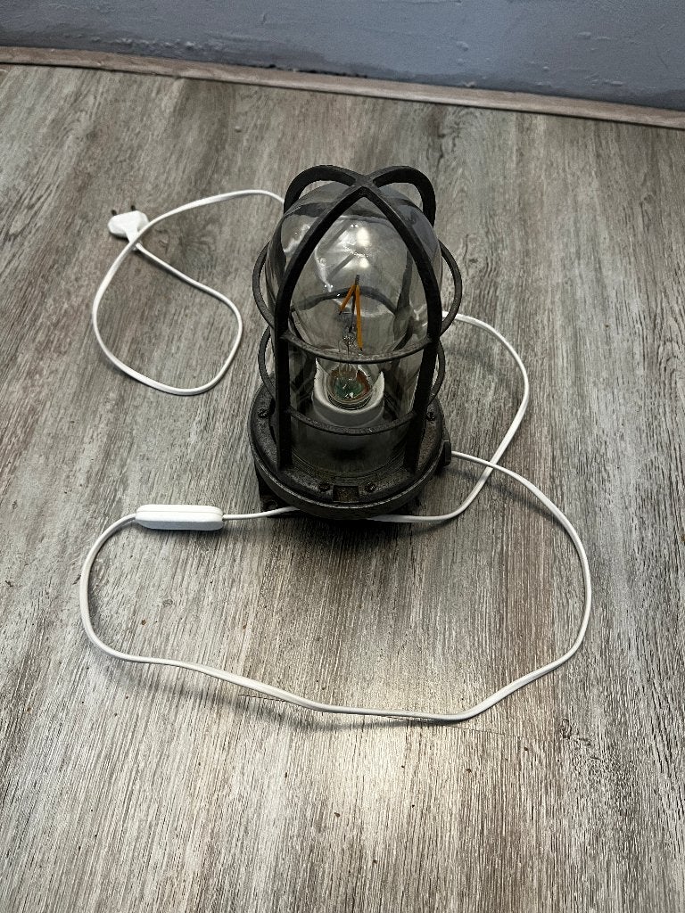 Industriële vintage tafellamp E27 - metaal en glas, Huis en Inrichting, Gebruikt, Glas, Industrieel, Vintage, E27 (groot)