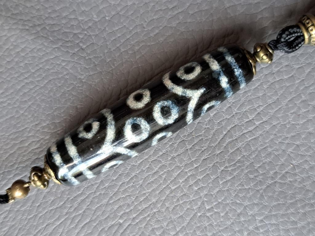 D16 Dzi - Excellent Tibetan old Agate 15 eyed dzi 58x16mm, Antiek en Kunst, Kunst | Niet-Westerse kunst, Ophalen of Verzenden