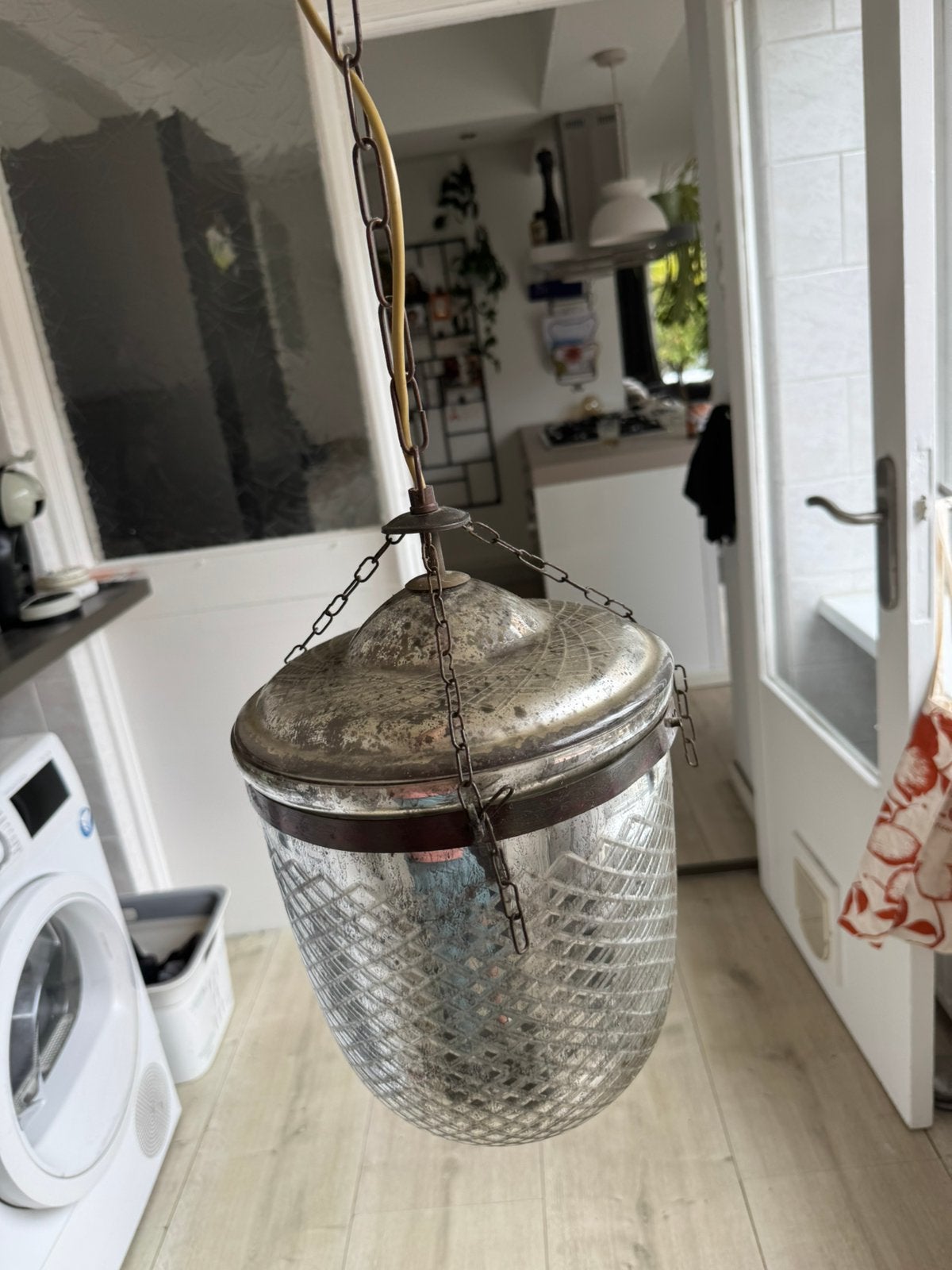 2  Hanglampen ‘Kitch en Kunst’, Ophalen, Gebruikt, Glas, Borcante / kasteel