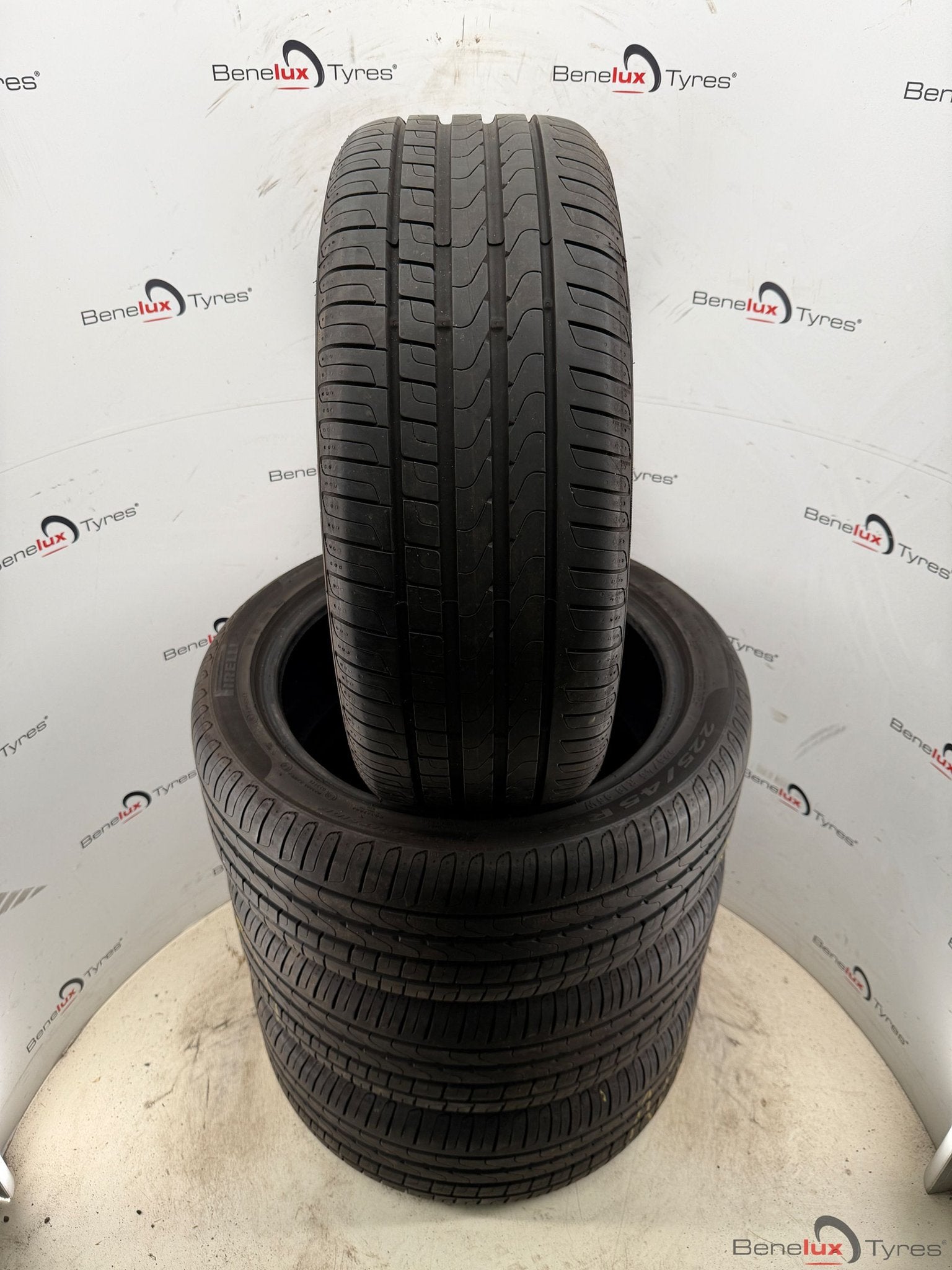 new demo 225/45R18 95W Pirelli 225/45 R18 225/45/18 2254518, 18 inch, Gebruikt, -, -