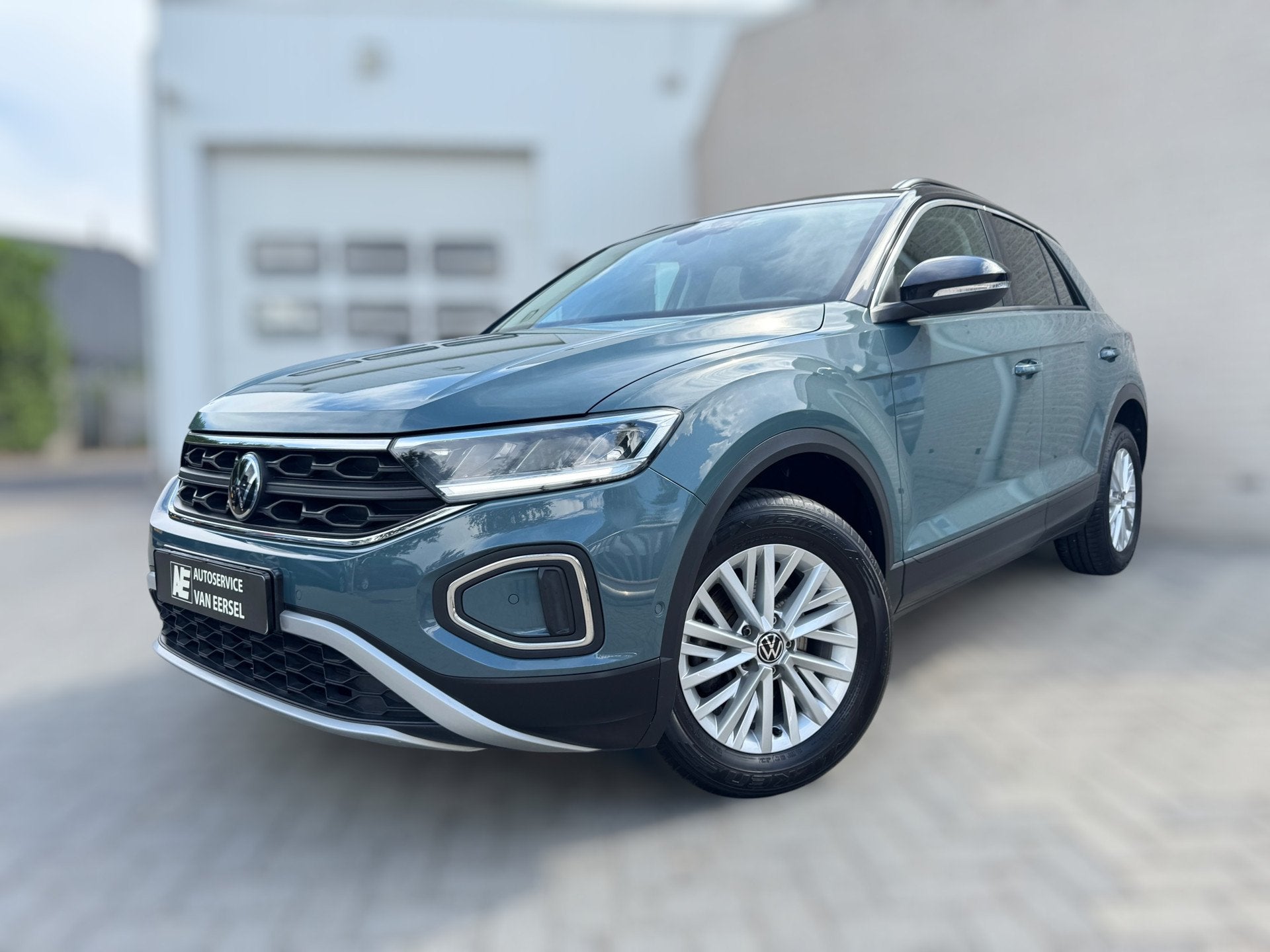 Volkswagen T-Roc 1.0 TSI Life Business CAMERA / ACC / STOEL, Dealer onderhouden, Stof, Gebruikt, Zwart