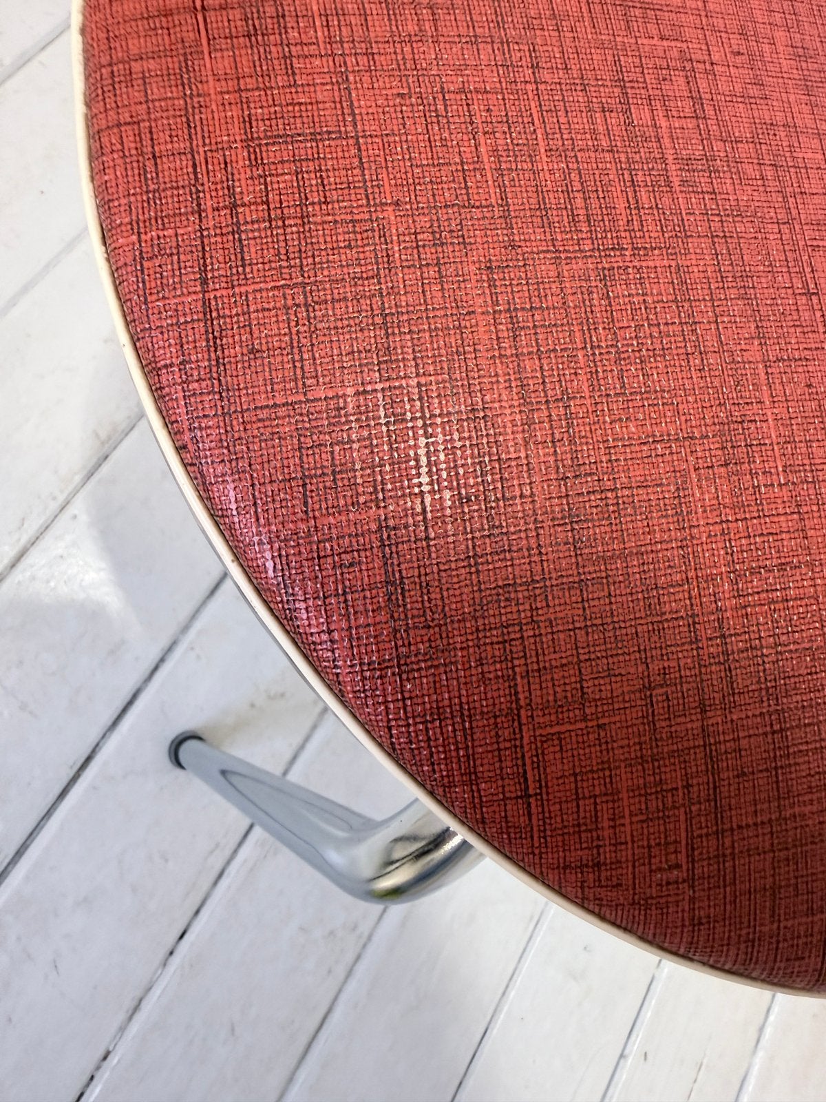 Vintage Mid-Century design krukje – Rood skai, Staal, Vintage, Vintage, Zo goed als nieuw
