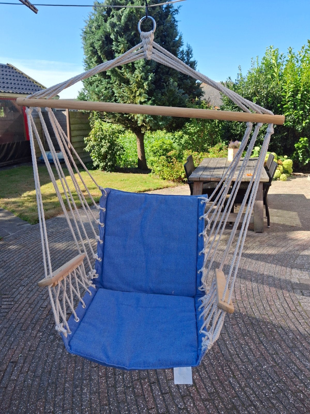 Comfortabele hangstoel met blauw kussen voor binnen/buiten, Ophalen of Verzenden, Gebruikt, Eenpersoons, Binnen