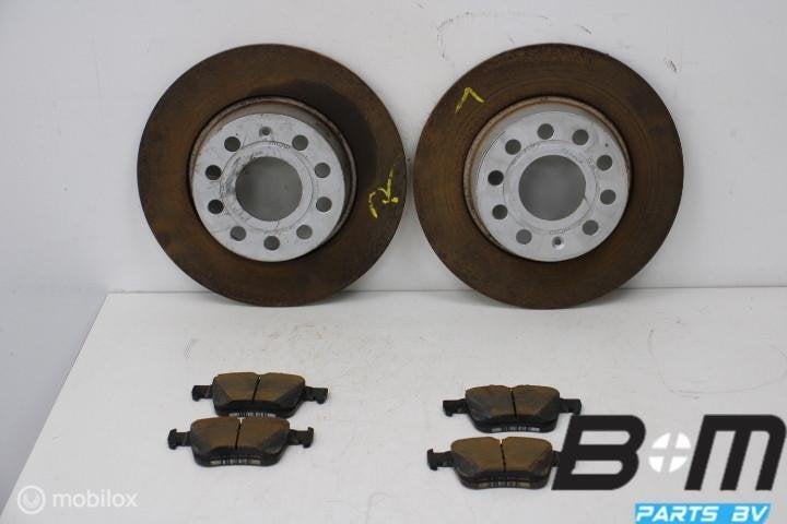 Set schijven + blokken achterzijde VW Golf 7 1K0615601AA, Auto-onderdelen, Gebruikt