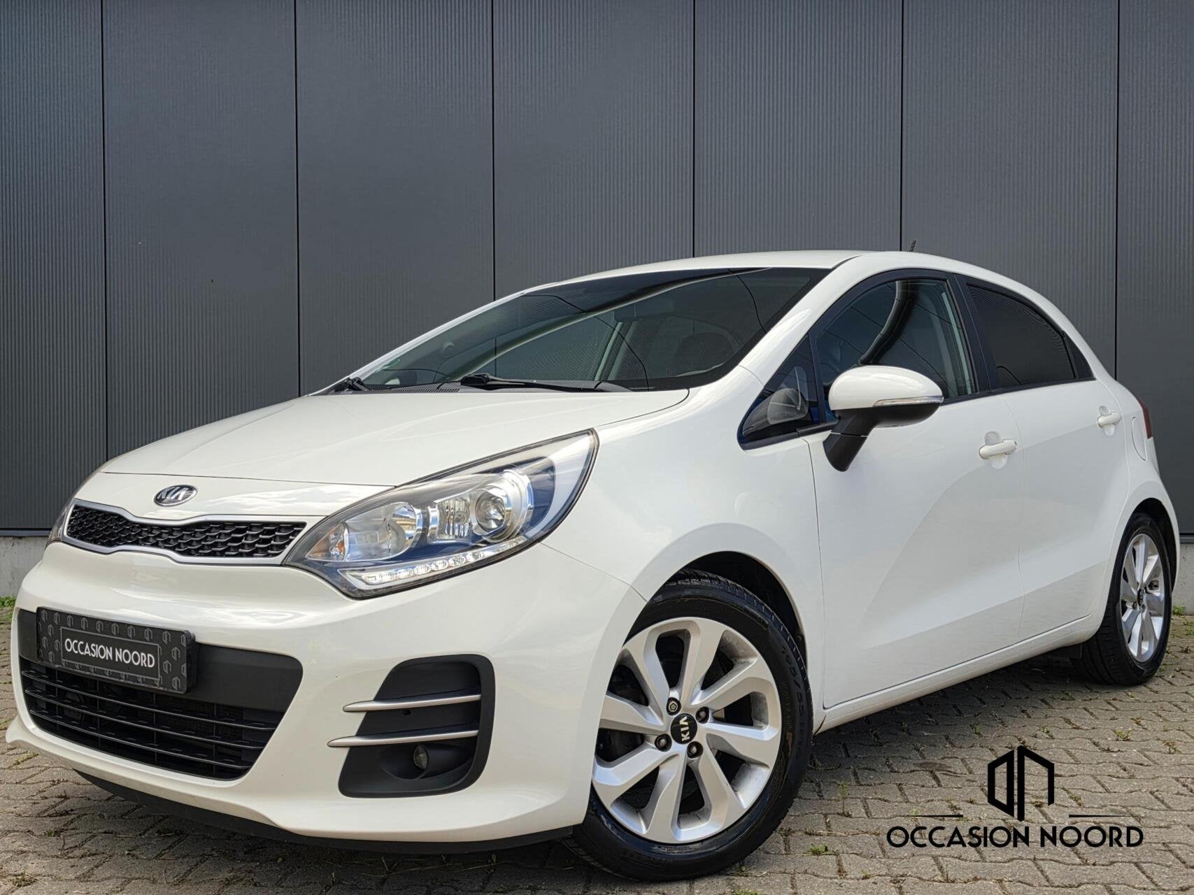 Kia Rio 1.2 CVVT|Navi|Cruise|Camera|Stuur/Stoel vw|Led|Lmv|, Auto's, 450 kg, Gebruikt, Euro 6, 4 cilinders
