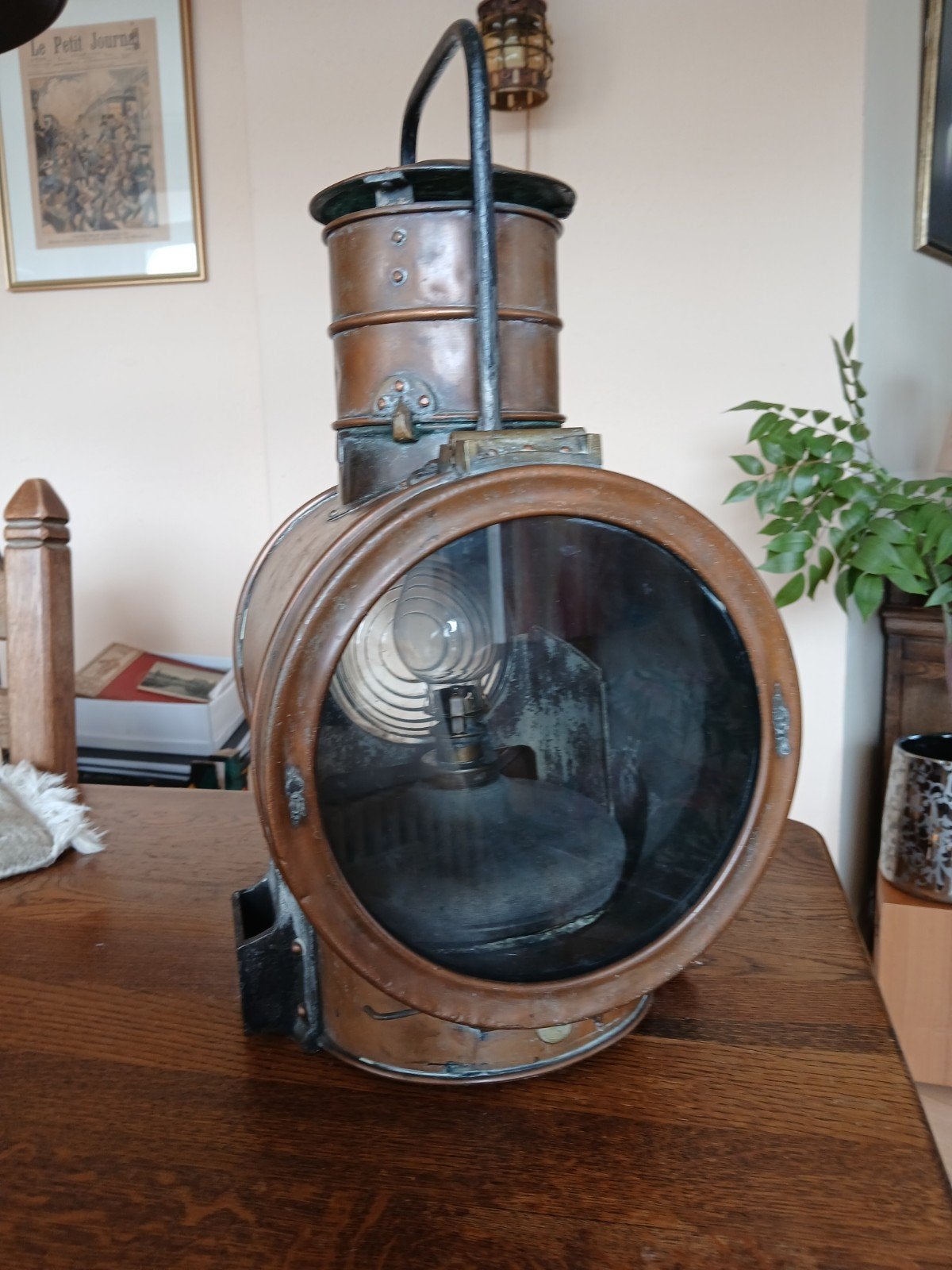 Antieke locomotief lamp, Ophalen