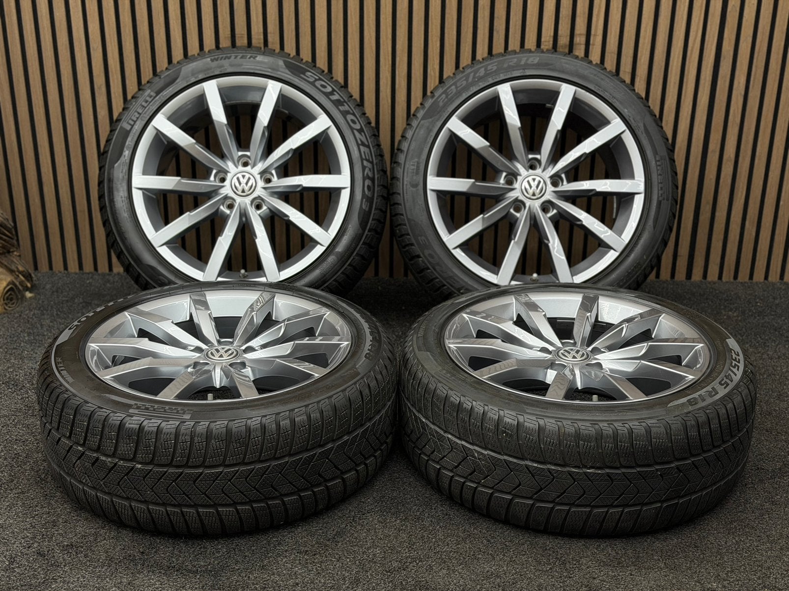 Originele 18 inch VW Passat B8 Monterey 5x112 ET44 Pirelli, Auto-onderdelen, Banden en Velgen, Ophalen, 18 inch, ., Banden en Velgen