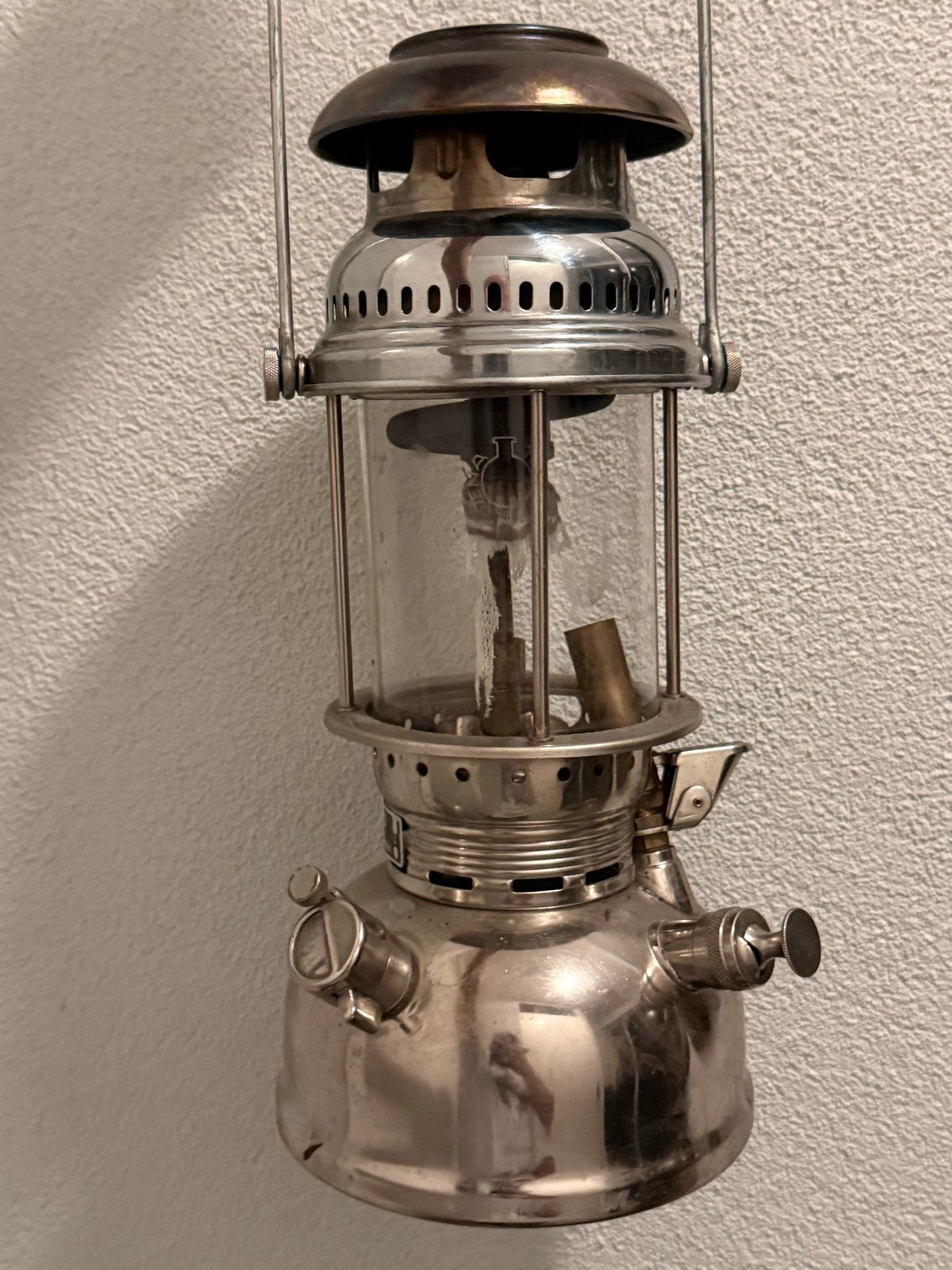 Vintage Hipolito H 202/250 V. Automatische Petroleumlamp, Ophalen of Verzenden