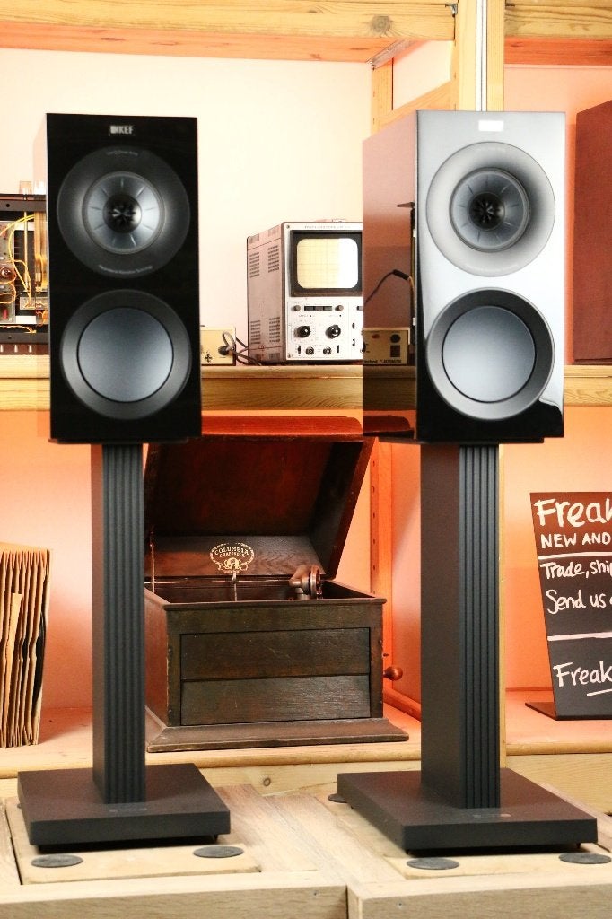 KEF R3 / R 3 Meta op stands - 100% dealergarantie! Zeer jong, Overige merken, Ophalen of Verzenden, Zo goed als nieuw, KEF
