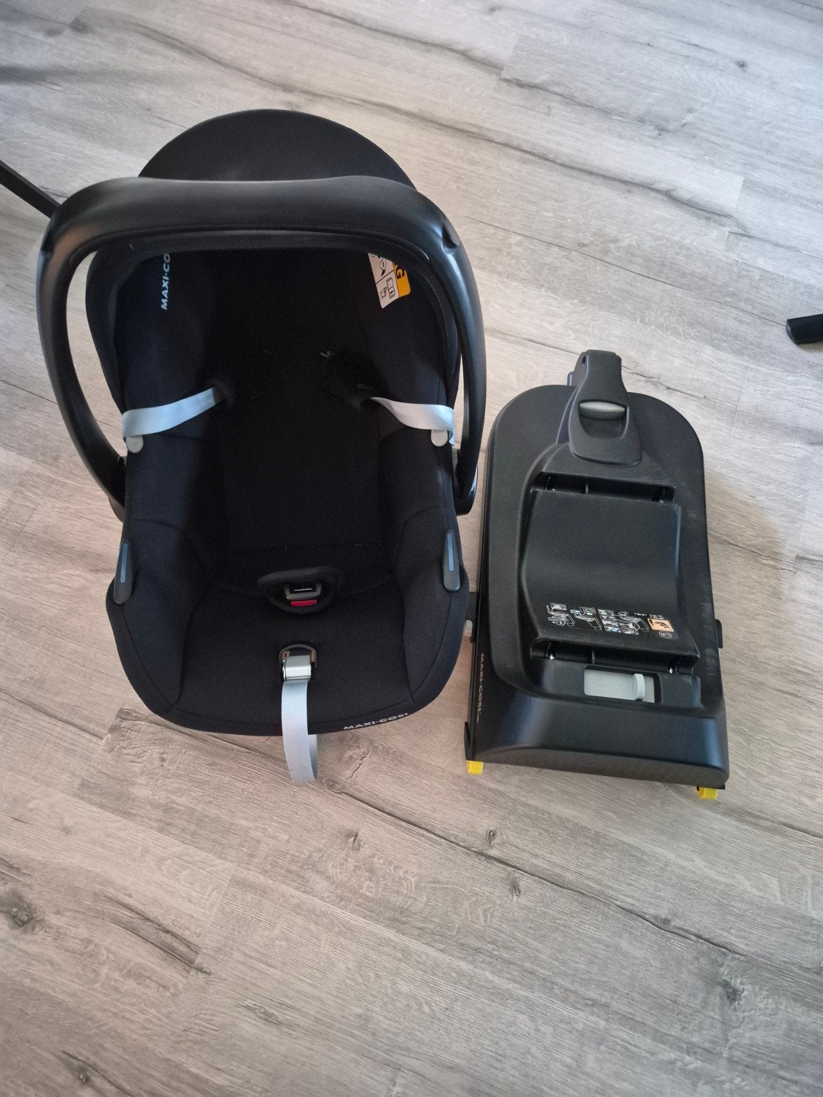 Maxi-Cosi autostoel met Isofix base, Ophalen, Autogordel of Isofix, Zijbescherming, Zo goed als nieuw