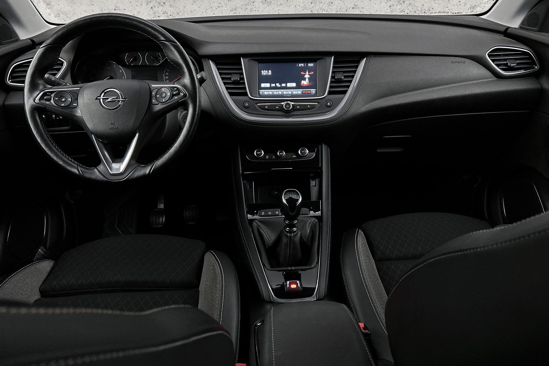 Opel Grandland X 1.2 Turbo Innovation | Trekhaak | Half lede, Auto's, Opel, Voorwielaandrijving, 1199 cc, Met garantie (alle)