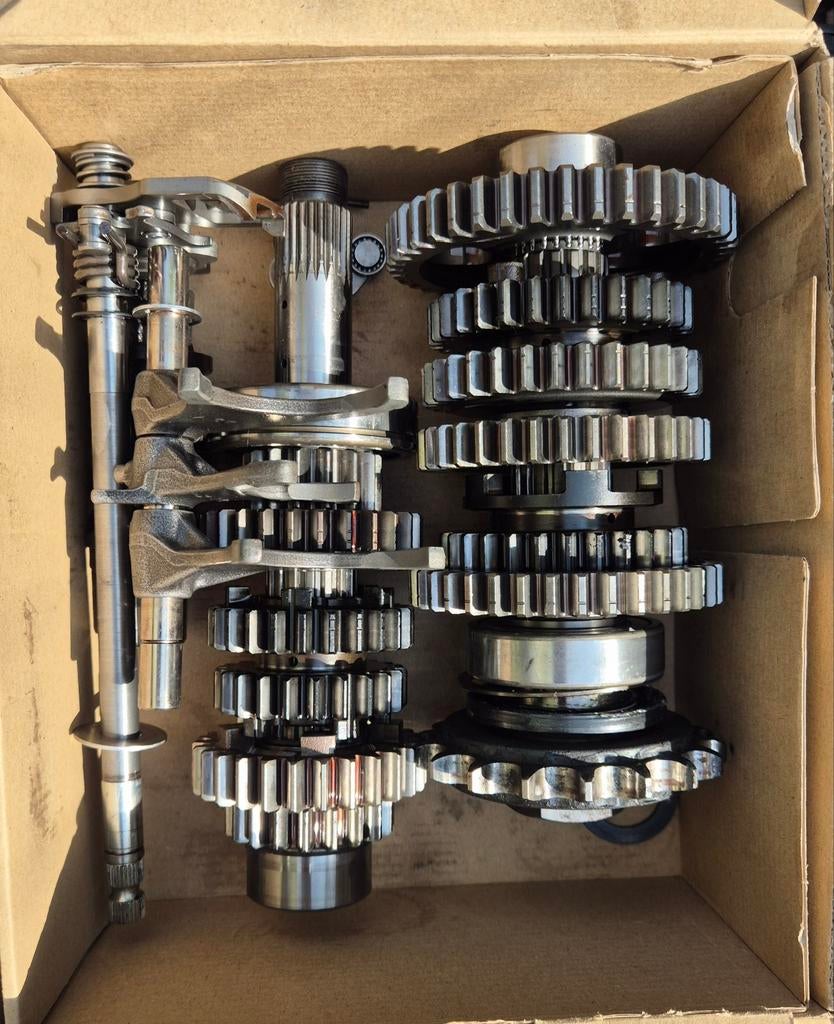 Triumph Tiger 1050 Versnellingsbak compleet, Ophalen of Verzenden