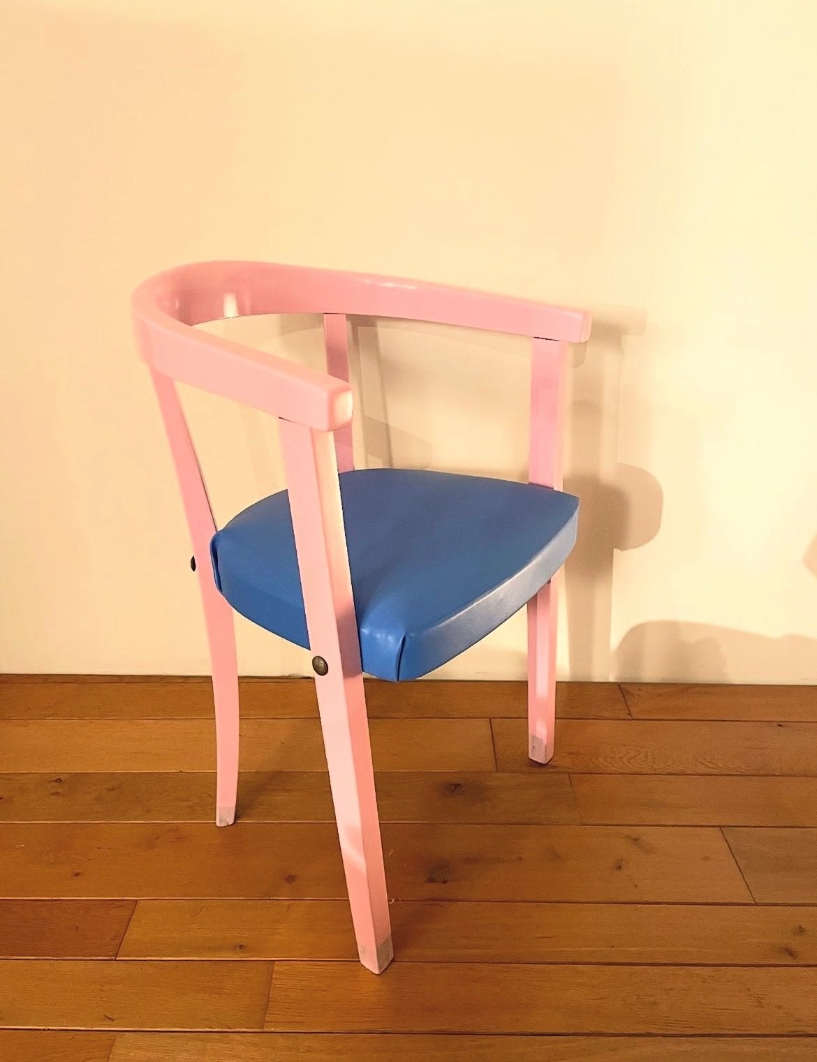Retro roze stoel met blauwe zitting, Gebruikt, Overige kleuren, Ophalen of Verzenden, Eén