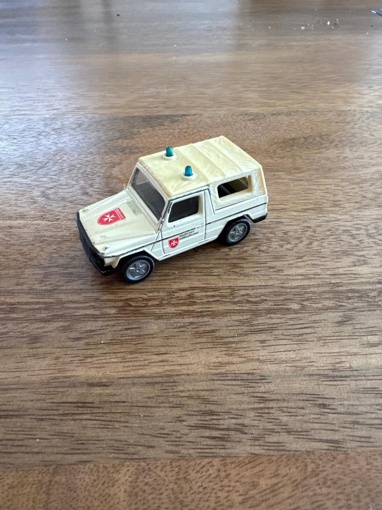 Siku Mb malteser hilfsdienst, Ophalen of Verzenden, Gebruikt, Bus of Vrachtwagen, SIKU