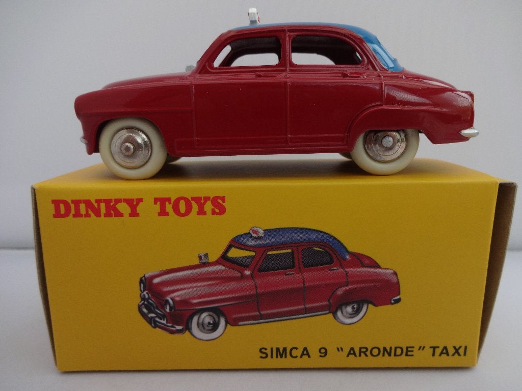 Simca 9 "Aronde" TAXI rood nr: 24UT van dinky Toys 1:43, Ophalen of Verzenden, Nieuw, Auto, Dinky Toys