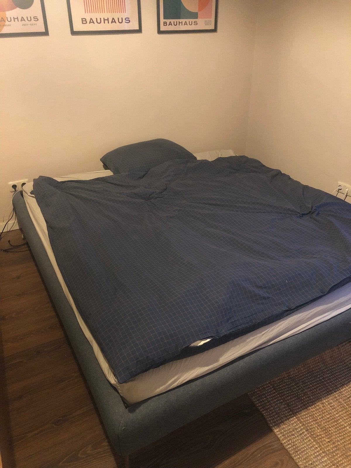 Gratis bed Ikea 180x200, Huis en Inrichting, Slaapkamer | Bedden, Ophalen, Gebruikt, Blauw, Tweepersoons