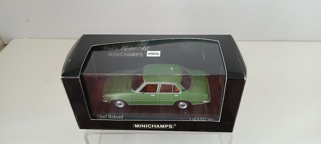 Opel Rekord. Minichamps., Hobby en Vrije tijd, Modelauto's | 1:43, Ophalen of Verzenden, Nieuw, Auto, MiniChamps
