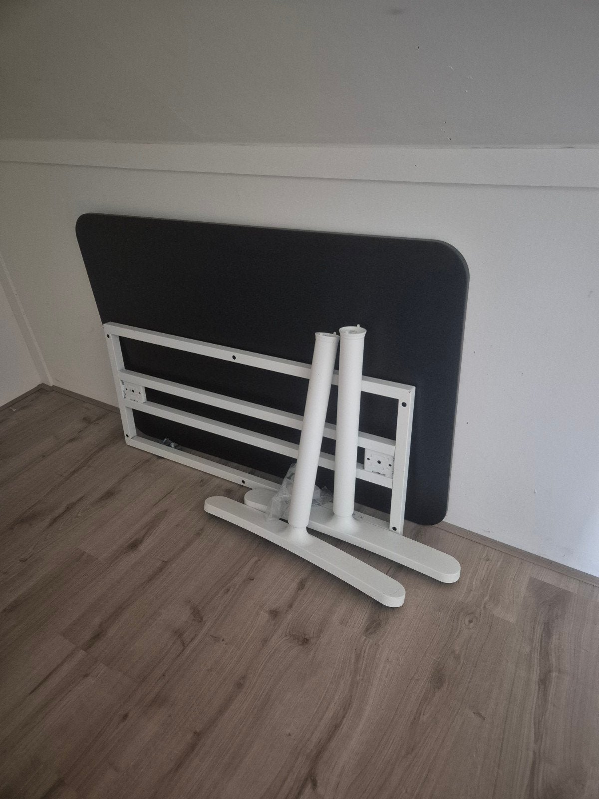 IKEA bureau - Ideaal voor thuiswerken of studeren, Huis en Inrichting, Gebruikt, Spaanplaat of MDF, Ophalen of Verzenden, IKEA