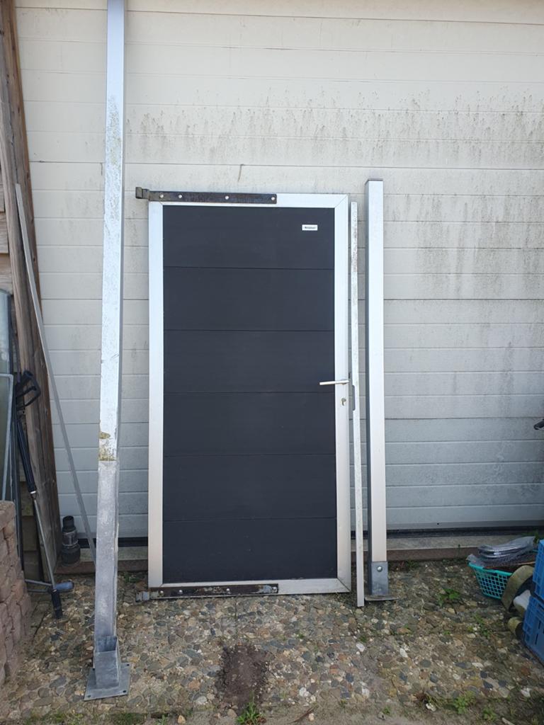 Moderne Tuinpoort met Palen - Schutting Poort, Met poort, Gebruikt, Aluminium, Ophalen of Verzenden