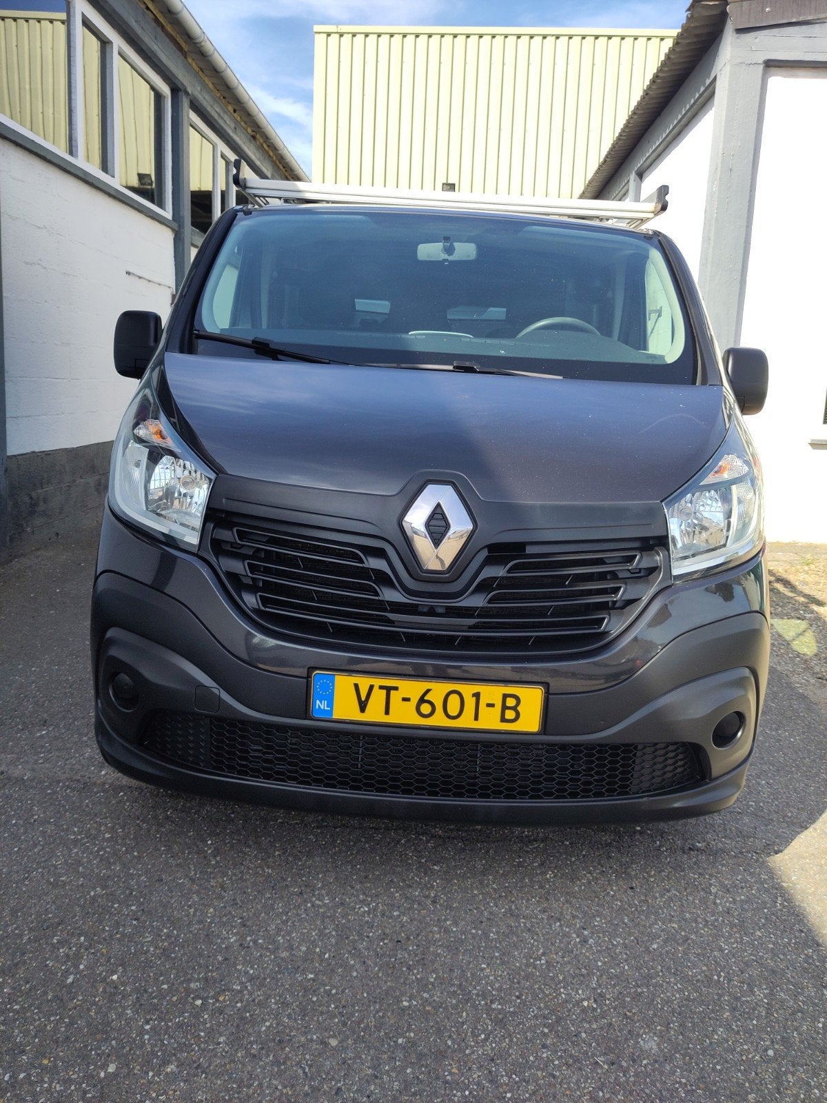 Renault Trafic 1.6 dCi 116PK 2016 | Imperiaal + inrichting, Voorwielaandrijving, Euro 5, Zwart, 4 cilinders
