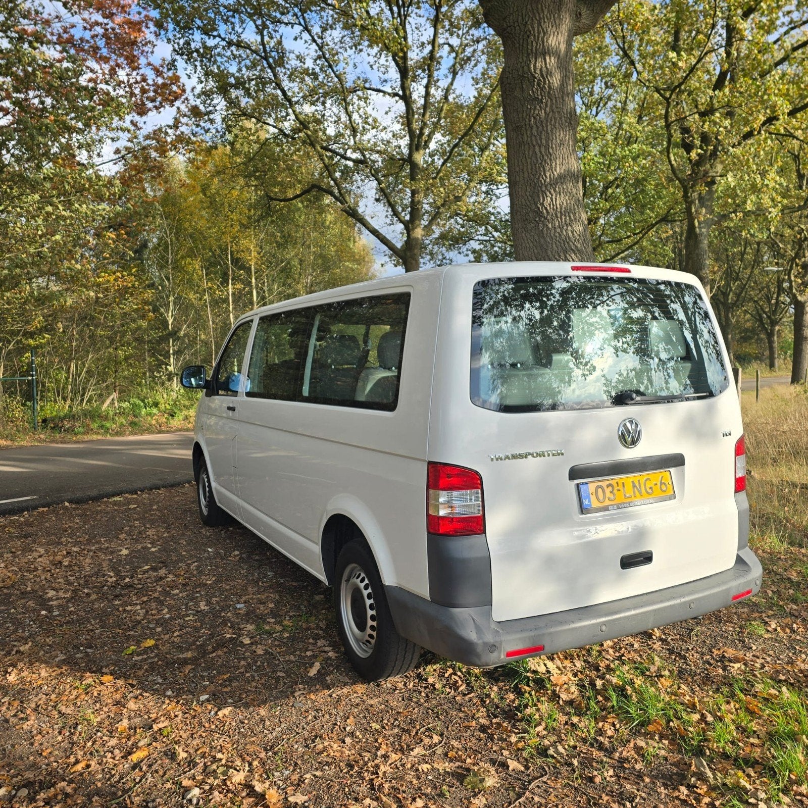 Foto 3 van Volkswagen Transporter Kombi 2.0TDI 103KW L2h1 Dsg7 2010 Wit
