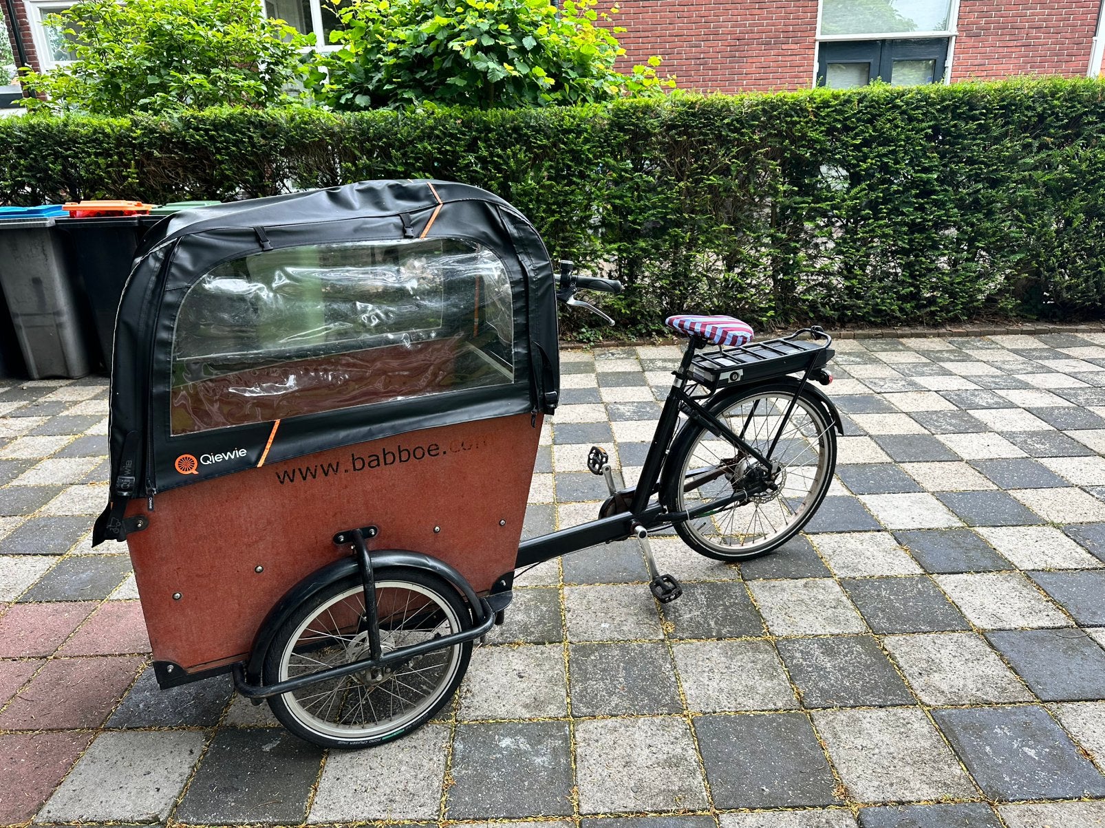 Babboe Big bakfiets met trapondersteuning, 4 kinderen of meer, Gebruikt, Huif, Ophalen