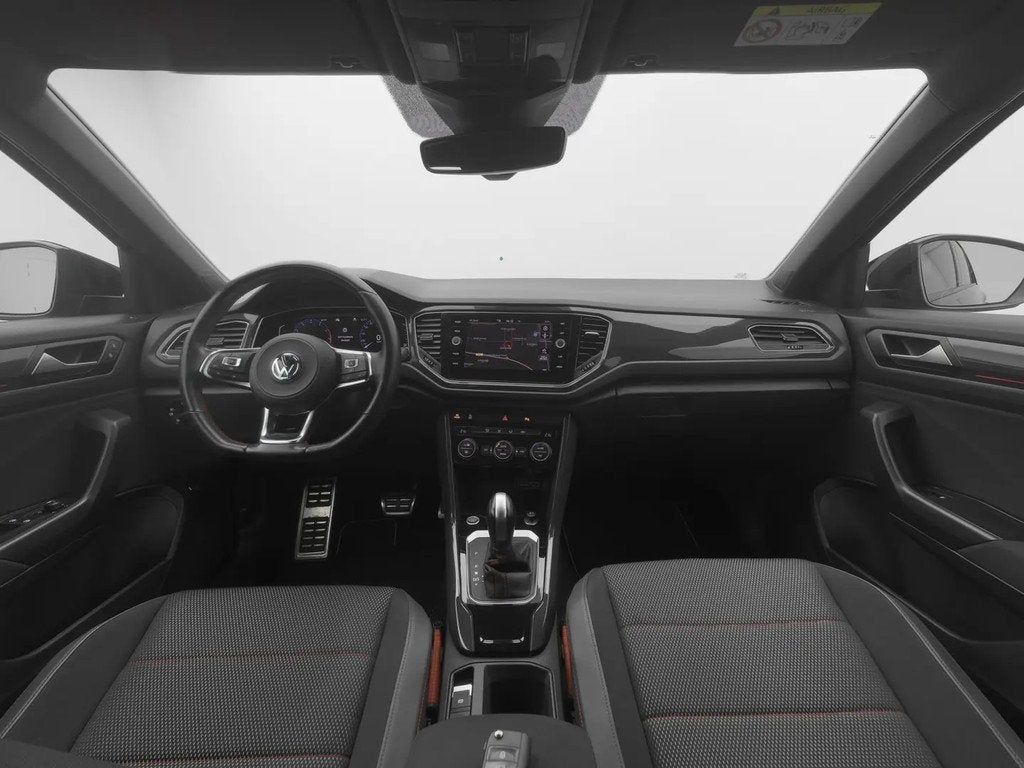Volkswagen T-Roc € 26.400,00, 15 km/l, 4 cilinders, 150 pk, Leder en Stof