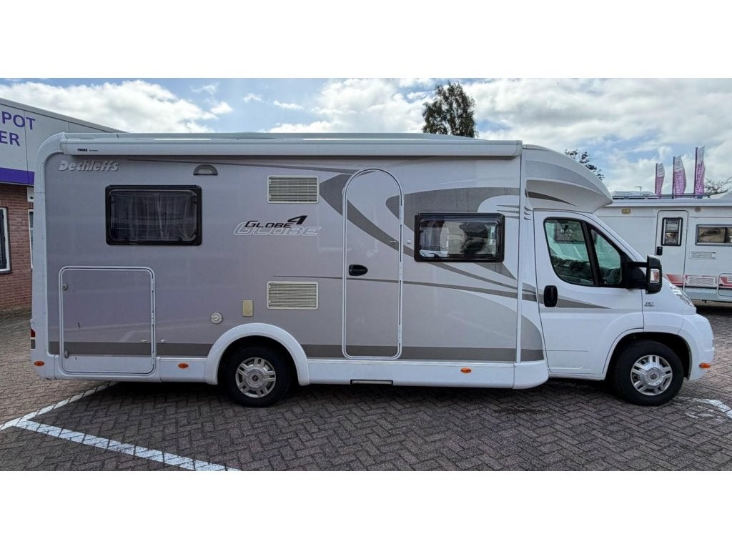 Dethleffs Globe4 6911 T NLcamper(NAP) Lengtebedden Hefbed, Fiat, 7 tot 8 meter, Dethleffs, Achteruitrijcamera