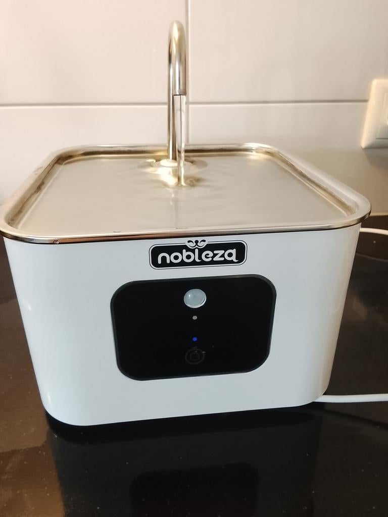 Nobleza waterfontein met filter kat nieuw in doos, ., Nobleza, Nieuw, Ophalen of Verzenden
