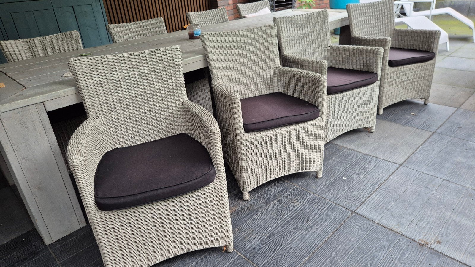 Foto 8 van Robuuste tuinset: 8 wicker stoelen met 330cm tafel
