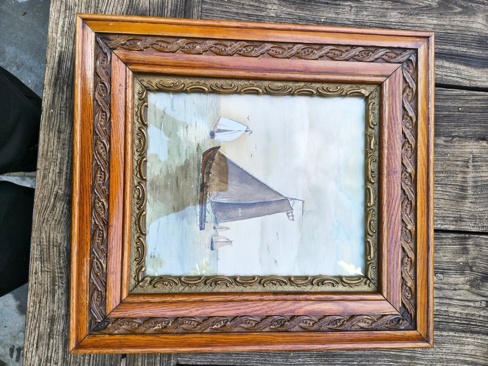 Aquarel oude vissersboot in bewerkte lijst (47x42cm), Maritiem / water, Bijzondere lijst, Ophalen of Verzenden, Aquarel