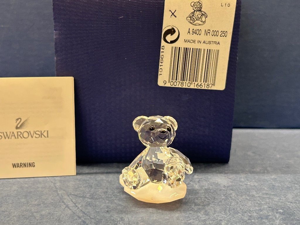 Swarovski Kris Beer Volmaakt gelukkig, Verzamelen, Swarovski, Ophalen of Verzenden, Nieuw, Figuurtje