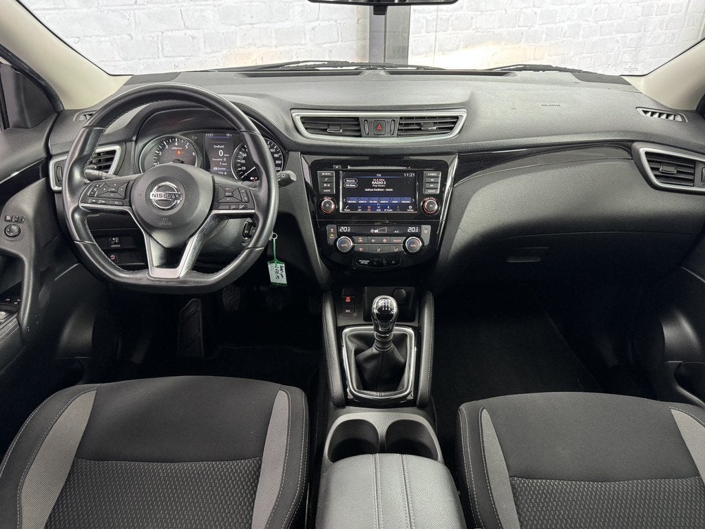 Nissan QASHQAI 1.3 DIG-T Acces Edition Trekhaak Cruise Carpl, Auto's, Nissan, Voorwielaandrijving, Gebruikt, 4 cilinders, Wit