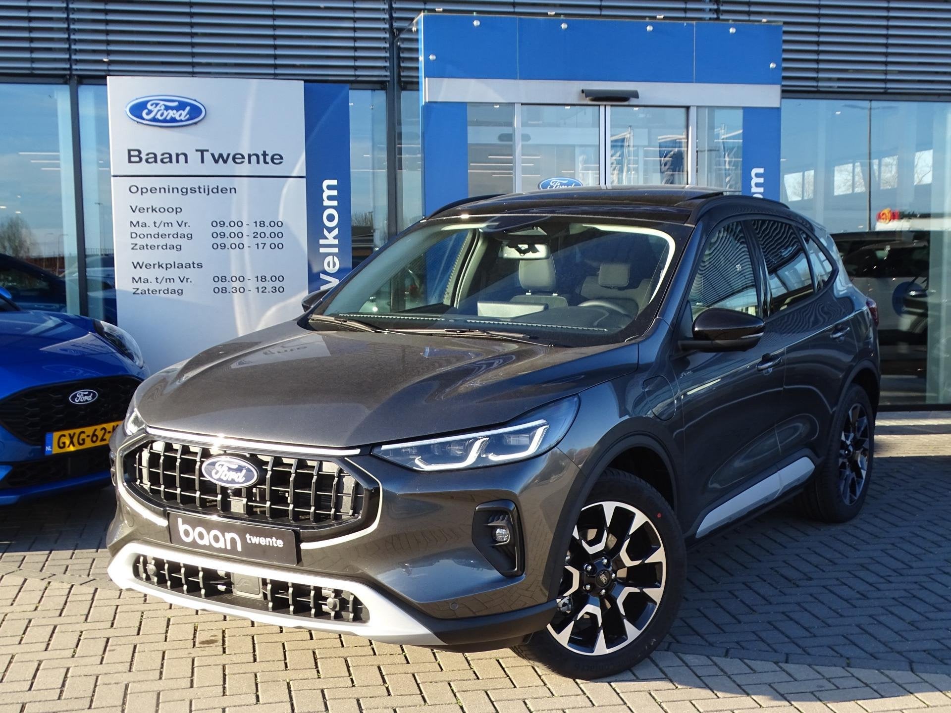 Ford Kuga 2.5 PHEV Active X | Pano dak | Trekhaak | Driver A, 12 maanden, 14 kWh, Zwart, 4 cilinders