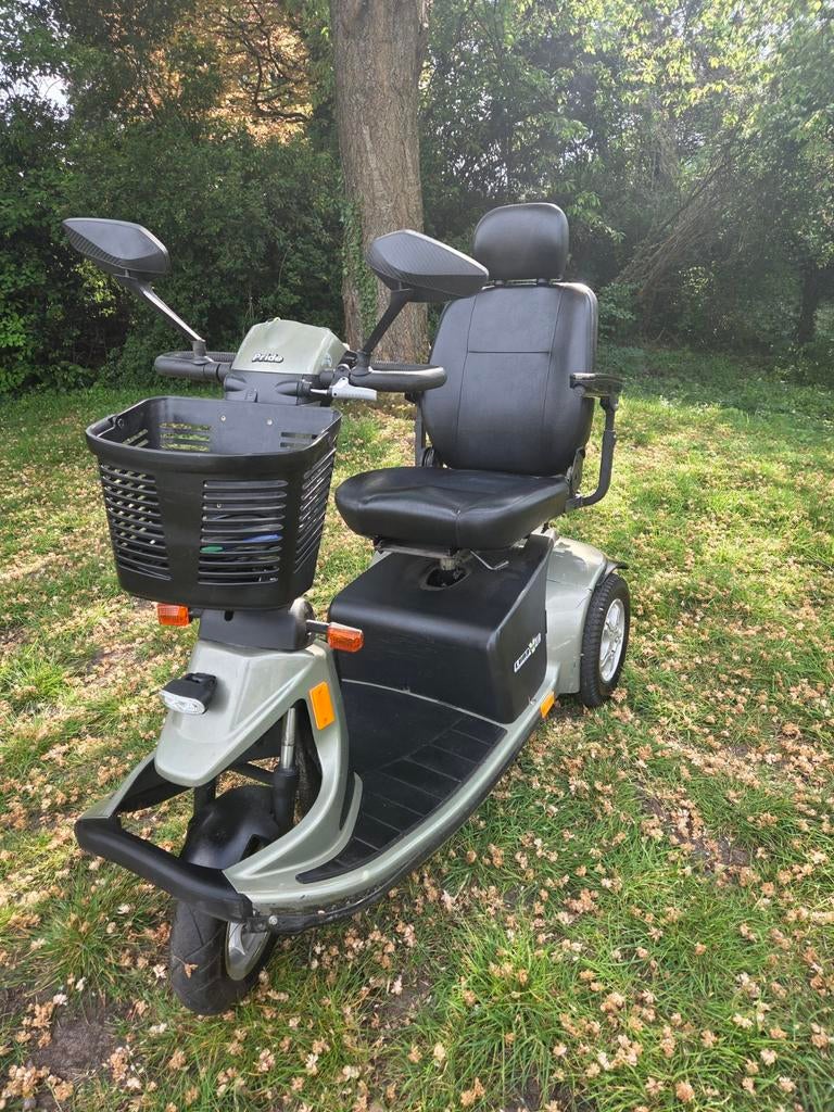 Snelle en nette scootmobiel merk Pride type Luna e3, Diversen, Ophalen of Verzenden, 36 t/m 45 km, Pride, 16 km/u of meer