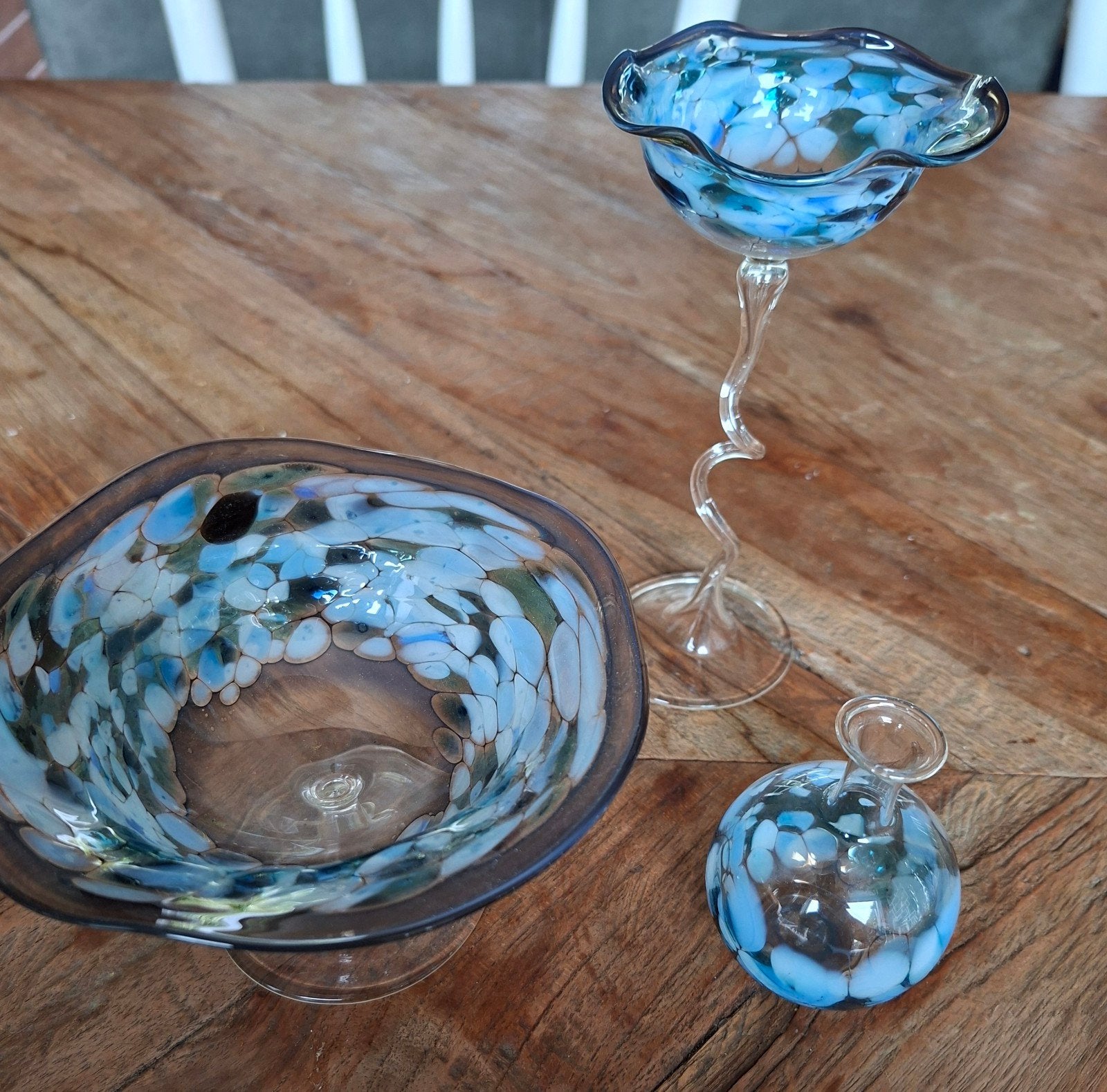 Set van 2 glazen vaasjes en 1 ijscoupe handgeblazen, Antiek en Kunst, Ophalen